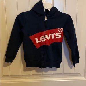 Navy blue Levi’s hoodie size 3-4. Gentle worn